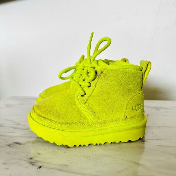 UGG lace up zipper side grinch Lime green toddler boots lined size 7 - Picture 1 of 7